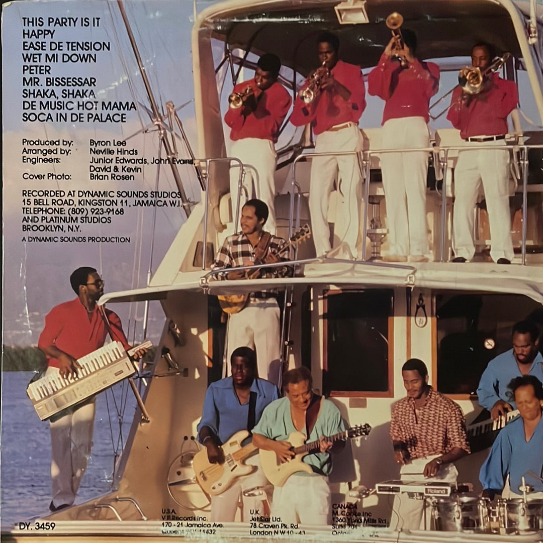 Byron Lee and the Dragonaires - De Music Hot Moma